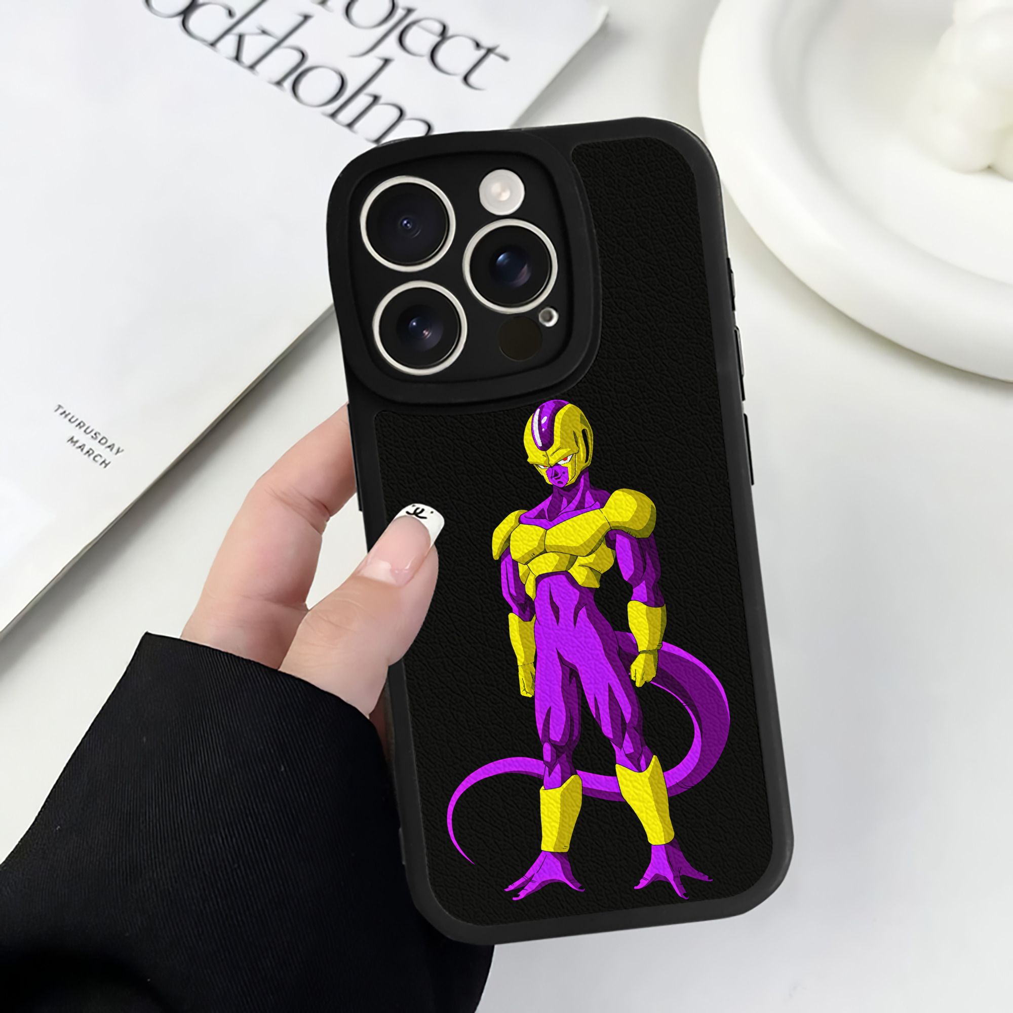 （画像用） ドラゴンボール フリーザ DRAGON BALL Frieza 【iPhone 16シリーズ対応】シリコンスマホケース（レザー調） 材質：シリコン